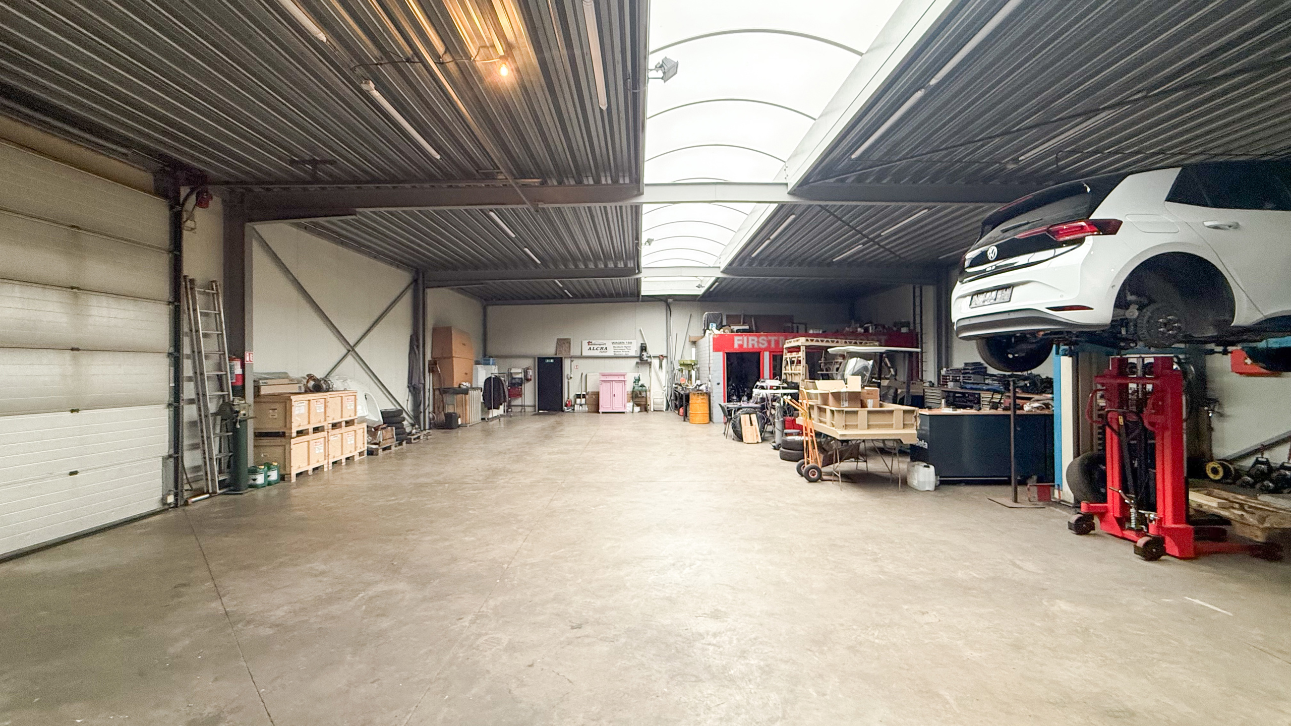 Perfect onderhouden magazijn met gelijkvloerse woning! - foto 4