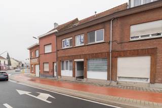 Sterrebeek : petite maison familiale à rénover, située au centre de Sterrebeek (transports en commun et commerces accessibles à pied), sur un...
