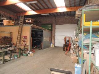 Office space of approximately 206 m² for rent in the center of Bissegem. The property is located in the vicinity of various access roads and a...