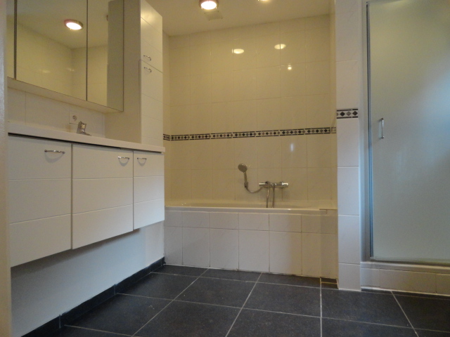 woning met 2 slaapkamers en terras/tuin te Menen - foto 4