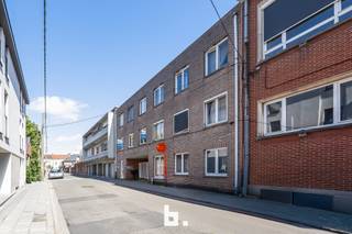 Deze energiezuinige studio is gelegen in de Nijverheidsstraat 5 te Roeselare. De uitstekende ligging is 1 van de mooie troeven van deze...