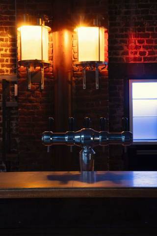 Situé Rue Delaunoy 60 à 1080 Bruxelles, dans un quartier en plein développement à proximité du canal et du centre-ville, ce site dynamique...