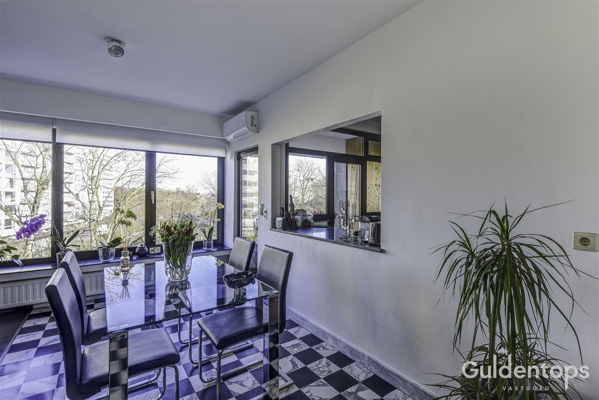 Knap vernieuwd 3-slaapkamerappartement (125 m²)  - foto 4