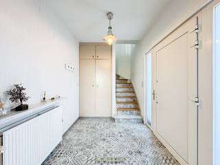 INSTAPKLARE FRANSE KOPPELVILLA met 4 SLAAPKAMERS, gelegen te Maarkedal. Deze CHARMANTE WONING werd in 2021 volledig voorzien van een NIEUW...