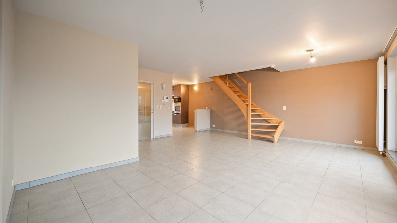 Ruim 3 slaapkamer appartement van 130m² met terras 14m² op zuid-oosten - foto 3