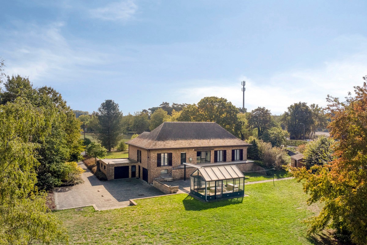 Royaal en rustig gelegen landhuis op 4781 m² - foto 1