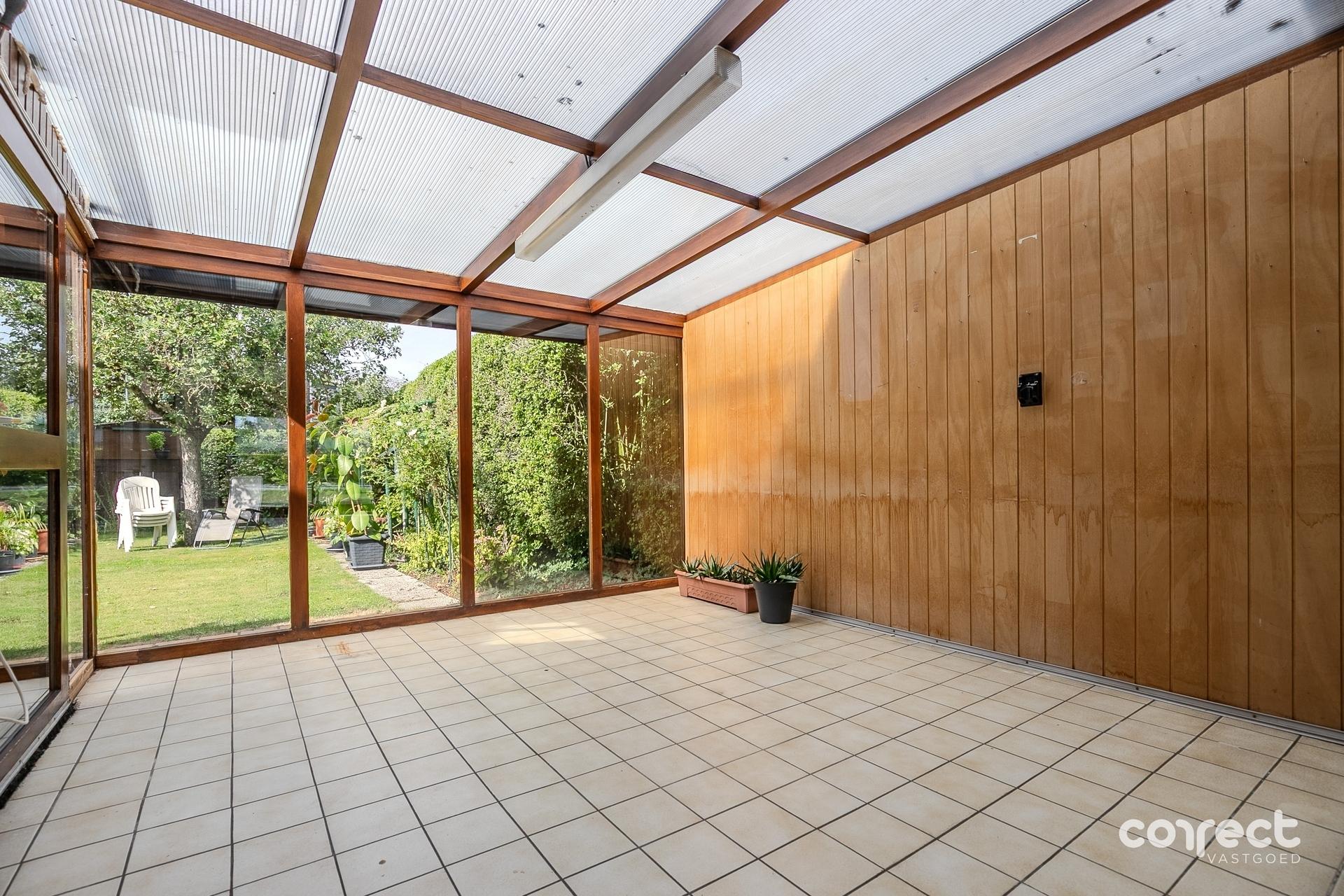 Op te frissen woning op ruim perceel van 857 m². - foto 4
