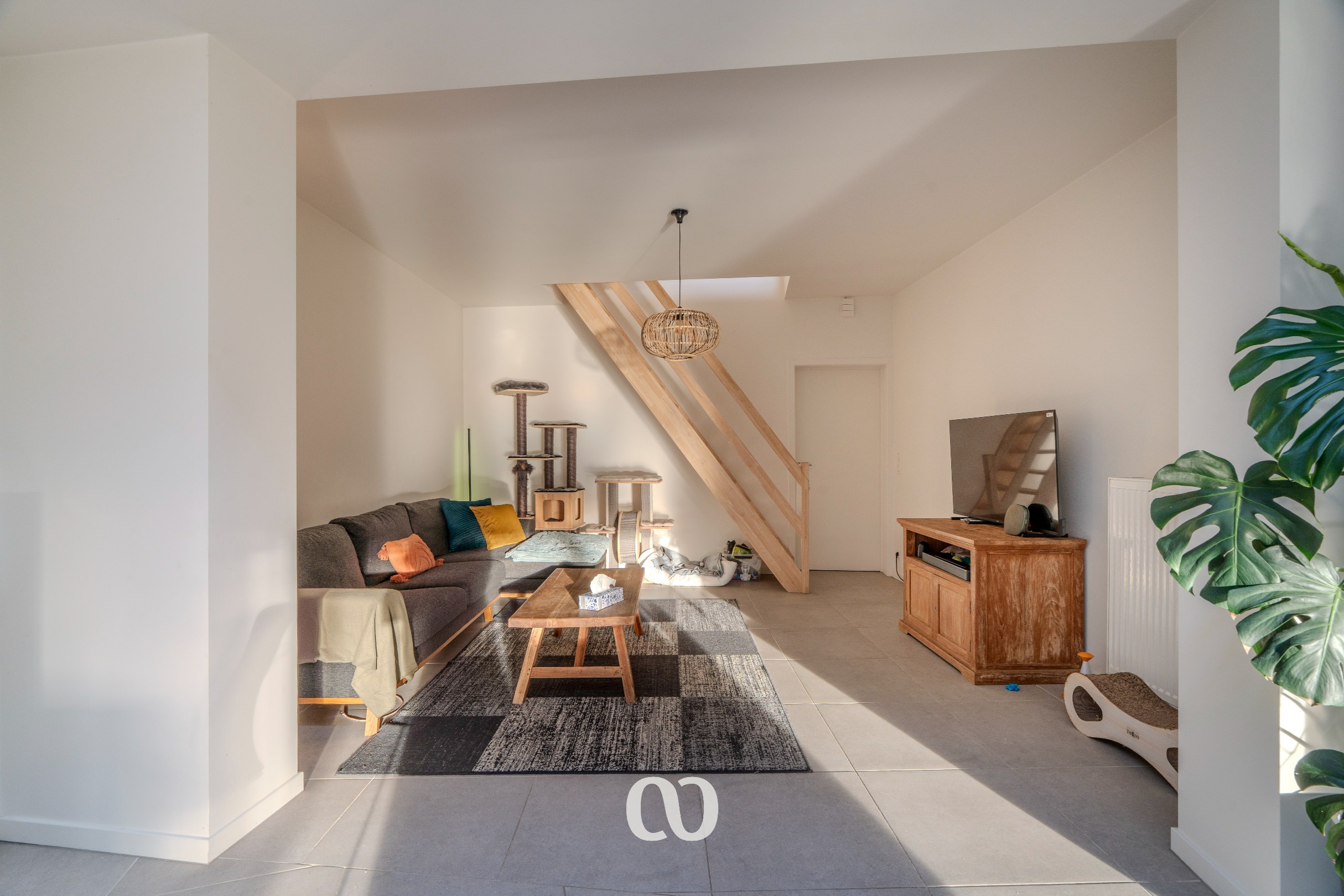 Volledig gerenoveerde woning met 3slpk en mooie tuin - foto 4