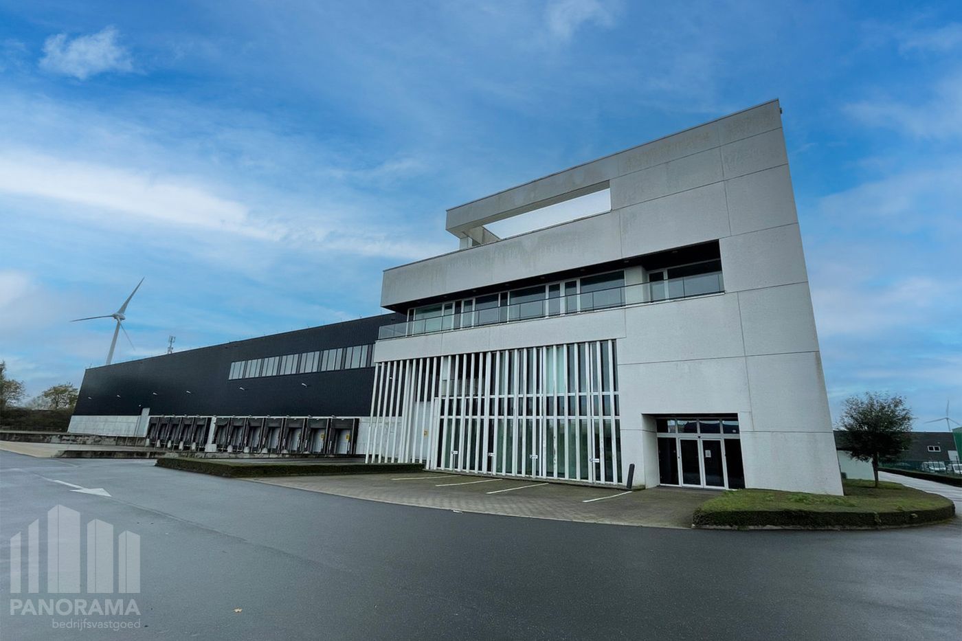 Logistiek bedrijfsgebouw van 14.135 m² met 12 laadkades - photo 4