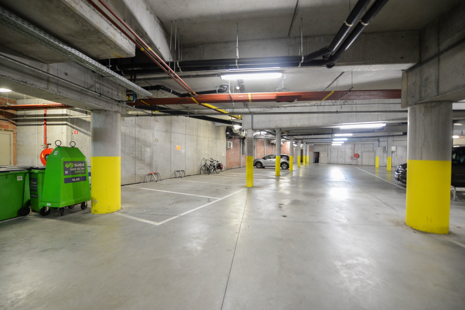 Te huur, ondergrondse autostaanplaats in het centrum van Oudenaarde - photo 4