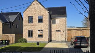 Discover the modern comfort of this newly built house, conveniently located near the centre of Everberg. On the ground floor, the property features a...