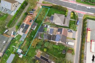 Bouwperceel van ca. 412m² voor halfopen ééngezinswoning met zuidgerichte tuin.Het perceel biedt verschillende mogelijkheden om te bouwen, zowel aan...