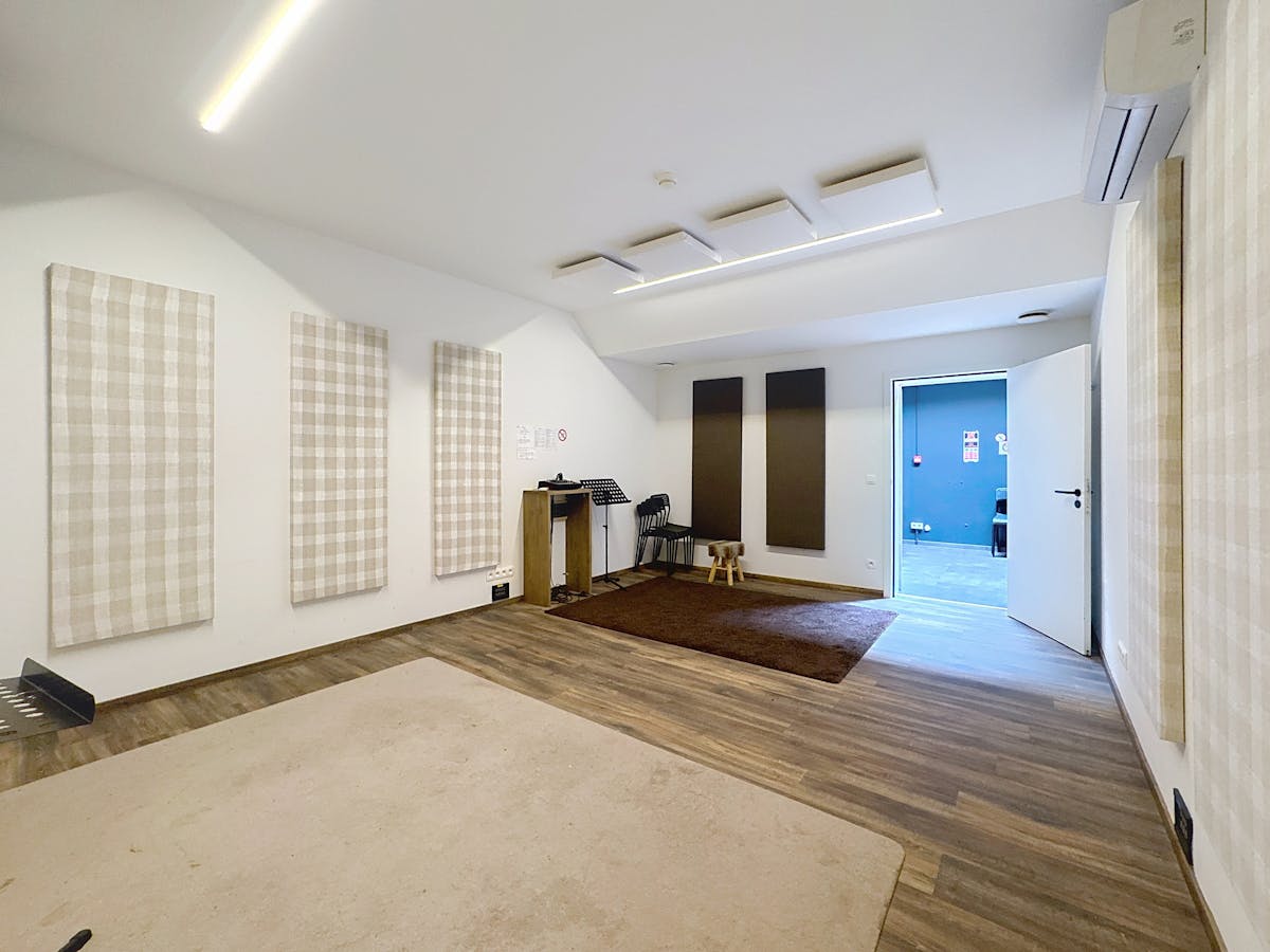 Repetitieruimte /kantoorruimte te huur 260 m² Brugge - foto 3