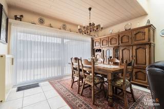 Move-in ready family home in Ninove with garage, city garden and 3 bedrooms (possible 4), close to public transport. Very well-maintained family...