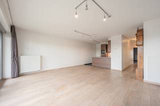 Dit leuke en comfortabele appartement is centraal gelegen, vlakbij het station van Brugge, met alle voorzieningen op wandelafstand. Dankzij...
