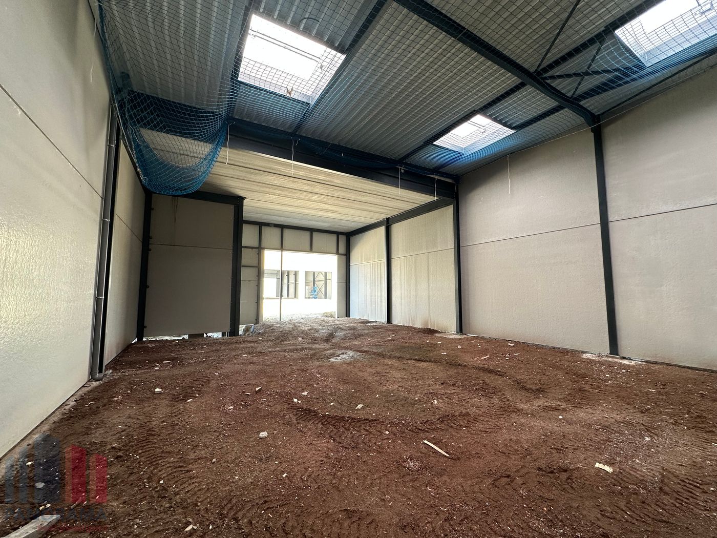Nieuwbouw KMO-unit van 249 m² met 130m² kantoorruimte te koop – Strategisch gelegen nabij E17 in Anzegem - foto 4