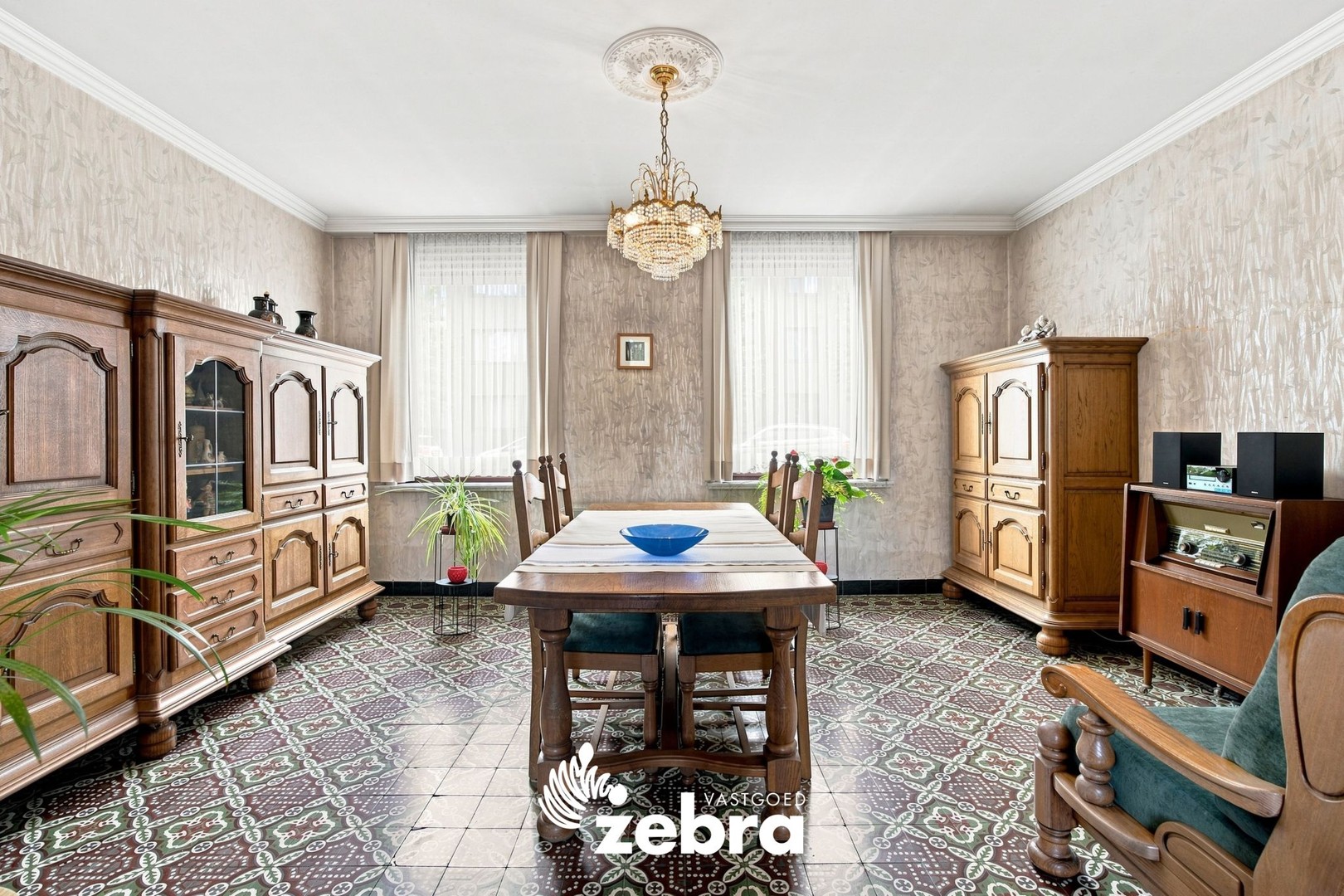 Te renoveren woning met 3 slaapkamers, ruime zolder en tuin in Tielt! - foto 4