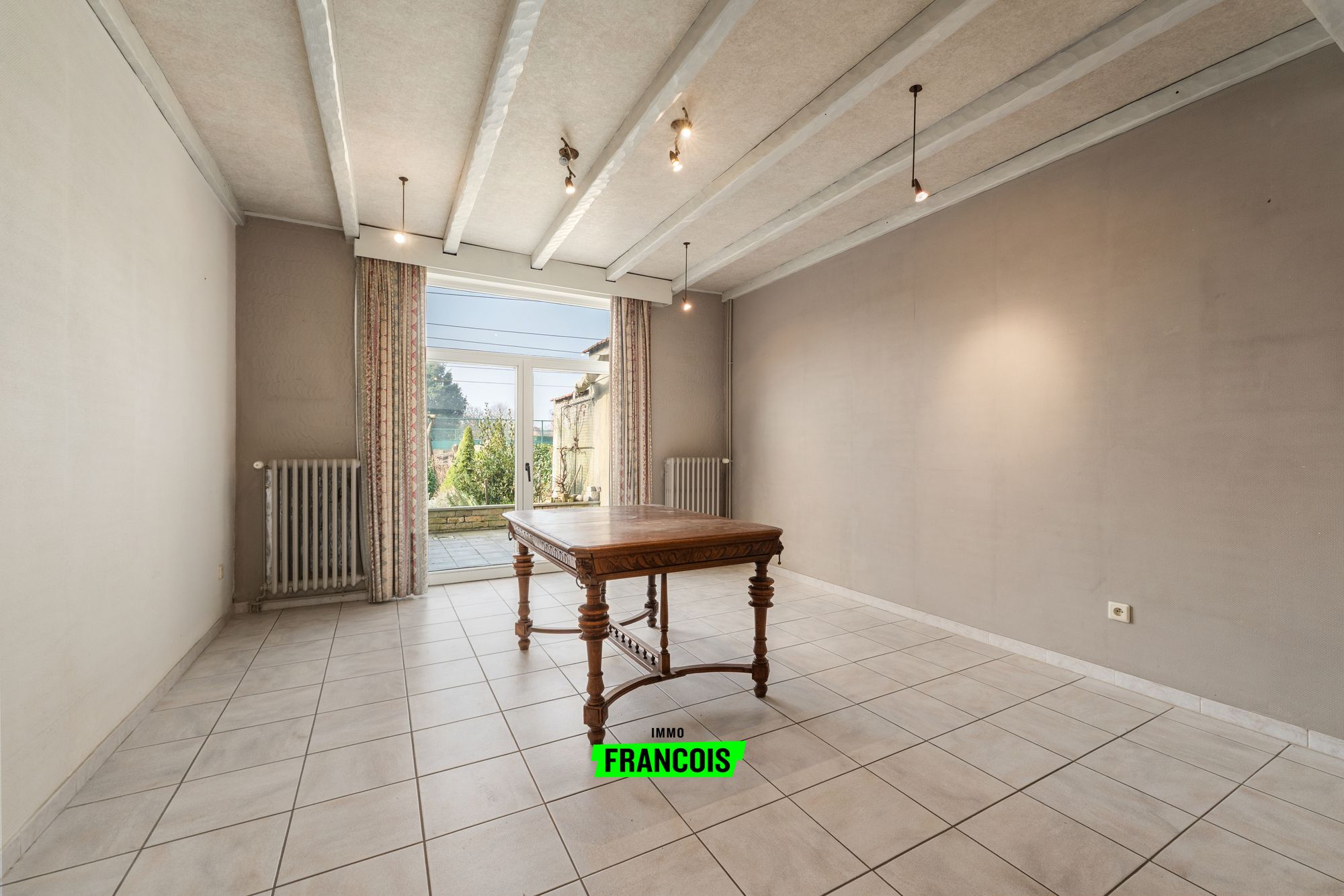 Charmante herenwoning met 4 slaapkamers, tuin en garage in Gistel - foto 5