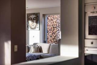 Cette villa prête à emménager se distingue par son espace, son confort et sa qualité. Elle est parfaite pour les familles, les familles...