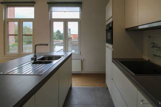 aPPARTEMENT DUPLEX A VENDRE, LIERVous pouvez certainement vivre confortablement dans cet appartement duplex rénové. Il est situé à distance de marche...