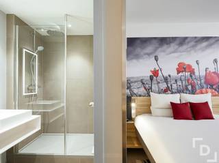 Ontdek deze instapklare hotelkamer in het Novotel Ieper Centrum Flanders Fields, gelegen op wandelafstand van de Menenpoort en het In Flanders Fields Museum.Ideaal voor wie op zoek is naar een rendabele en zorgeloze vastgoedbelegging.Dankzij de centrale ligging in het hart van Ieper geniet het hotel van een sterke en stabiele bezettingsgraad, met een divers publiek van toeristen en zakenreizigers.De kamer maakt deel uit van een recent gerenoveerd hotel en wordt professioneel beheerd door Accor. Via de erfpachtformule tot 2099 profiteer je van een lage instapdrempel en een volledig ontzorgde investering (verhuur, onderhoud en administratie inbegrepen).