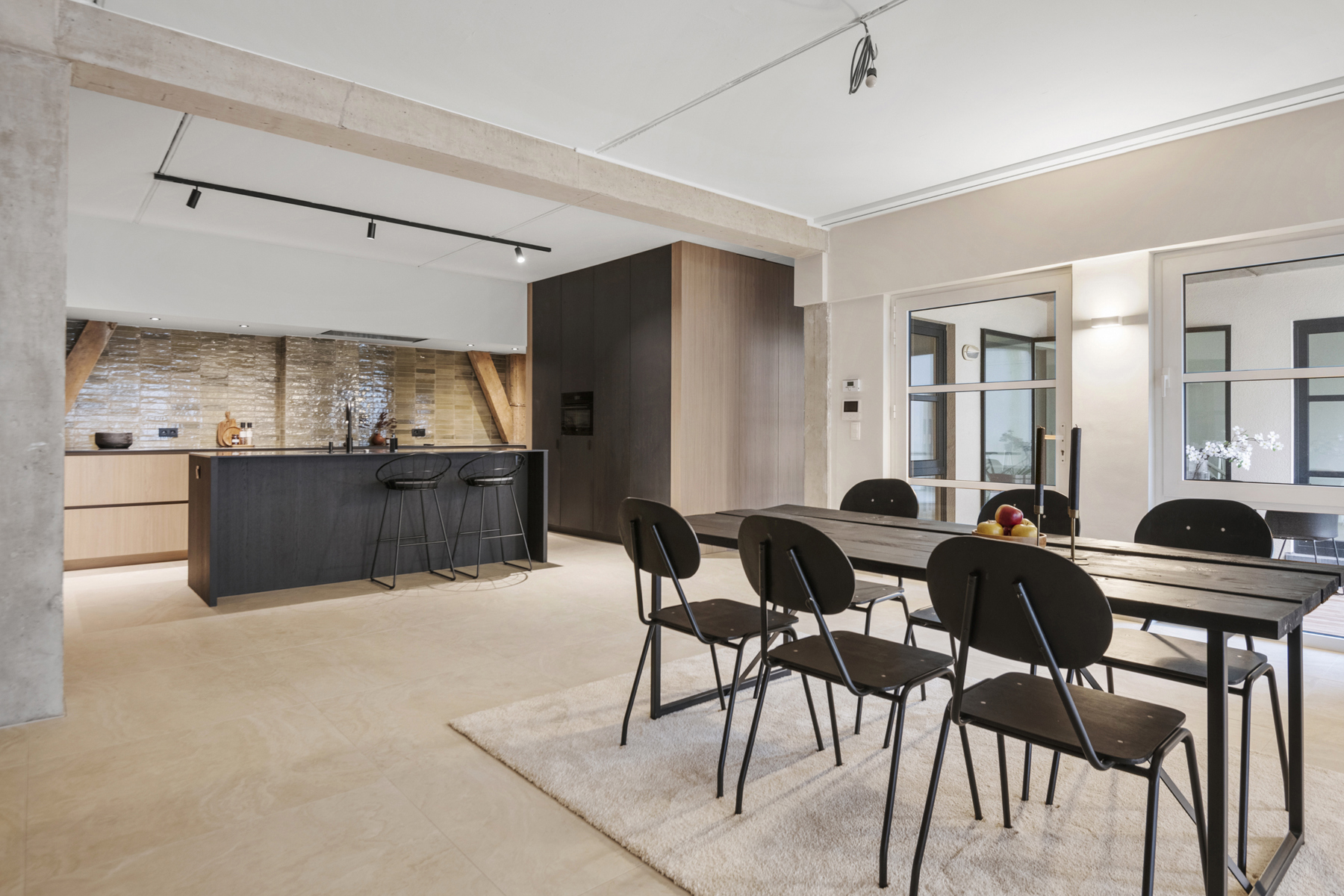 Industrieel en modern: loft met 2 slaapkamers! - foto 3