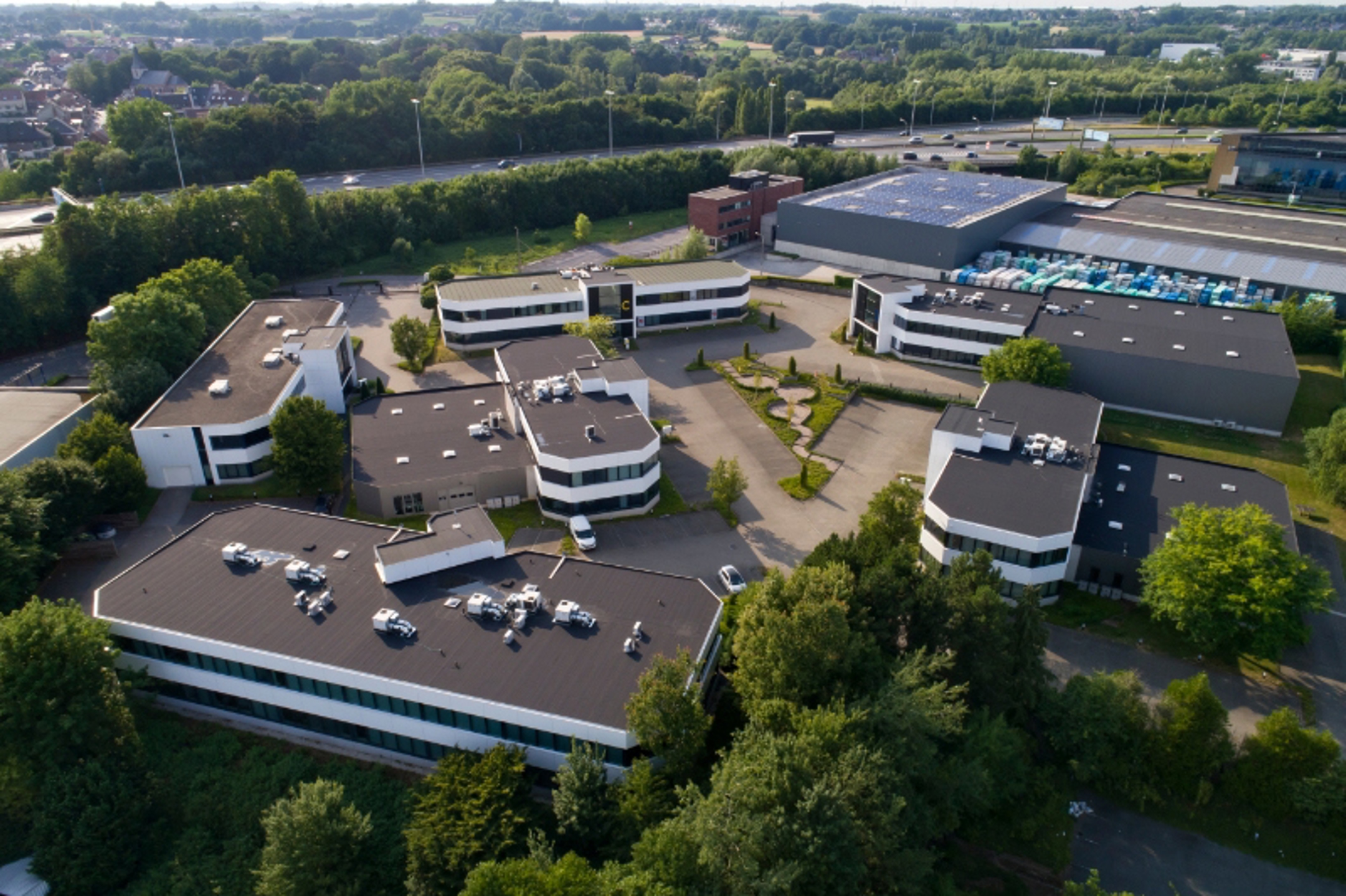 Kantoren te huur vlakbij het station van Groot-Bijgaarden. - foto 5