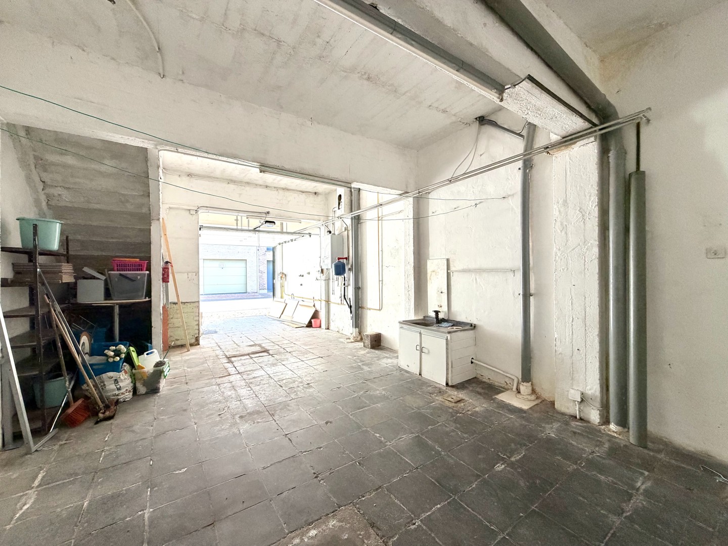 Gezinswoning met zeer ruime garage op gunstige ligging - photo 3