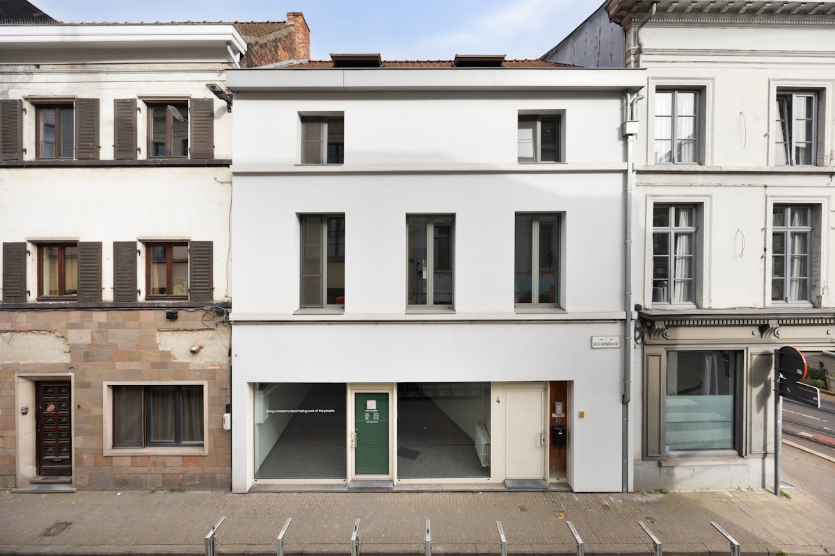 Maison unique à vendre dans le centre historique de Gand - photo 2