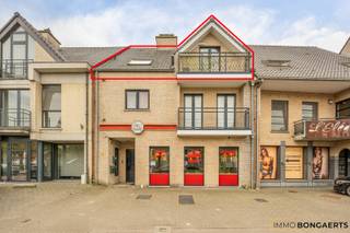 Dit appartement van 123 m² is gelegen langs de Hoogstraat in het centrum van Meeuwen.Het duplex appartement is te bereiken via de trappenhal en is...