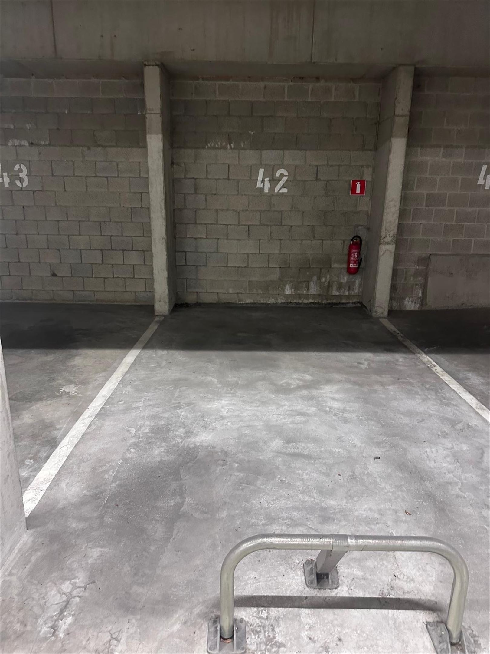 Ondergrondse autostaanplaats op goed bereikbare locatie - foto 4