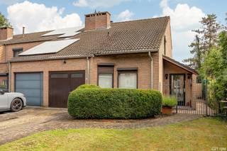 Kenmerken: Type woning: Eengezinswoning Prijs: € 386.000 Locatie: Bruggestraat 21, 2240 Zandhoven Oppervlakte: 368 m² Bewoonbare oppervlakte: 182...