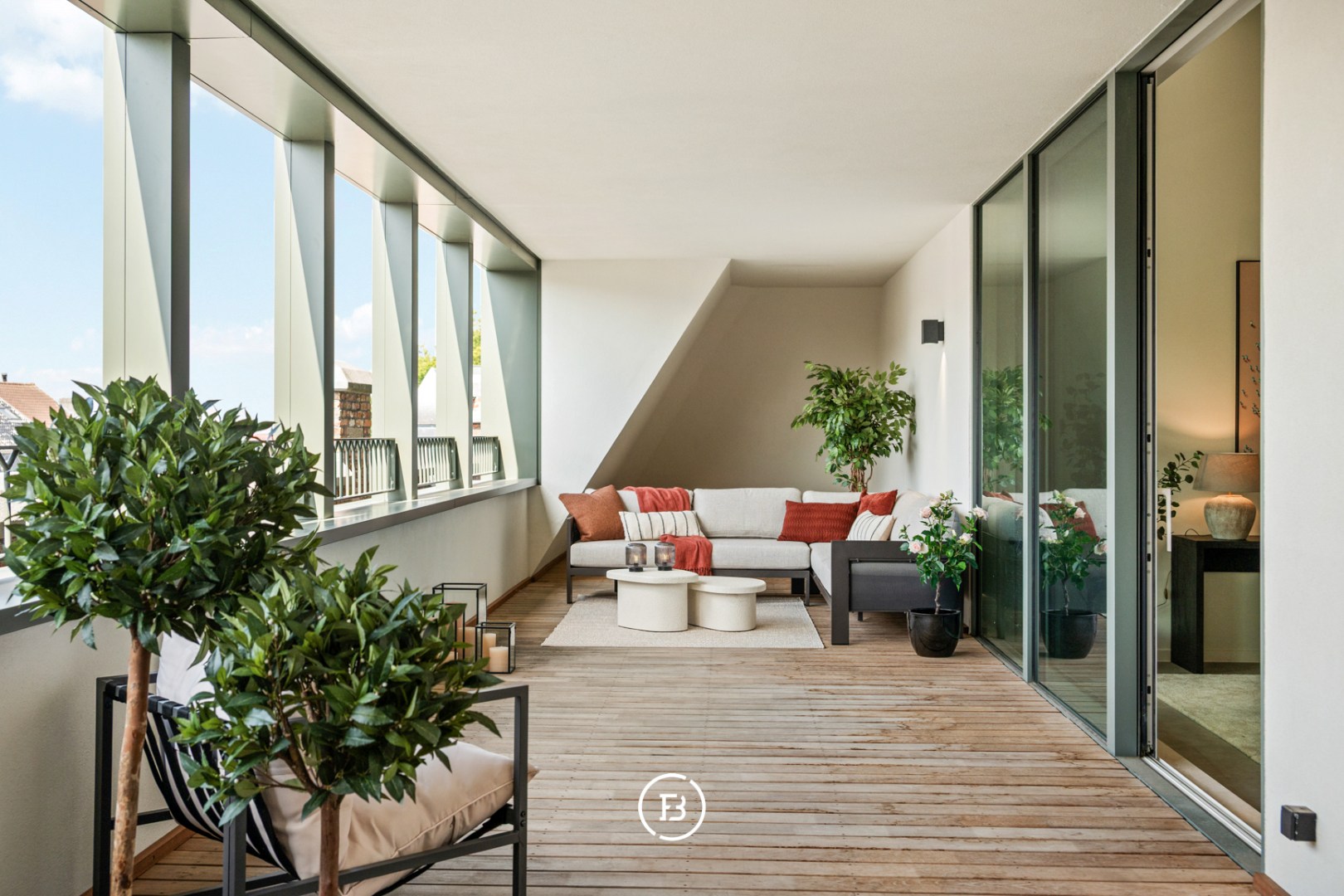 Luxurious penthouse in the former Leopold Barracks - photo 2