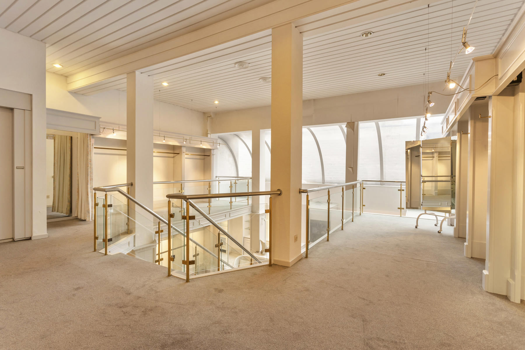 Commercial à louer à Scherpenheuvel-Zichem - photo 4