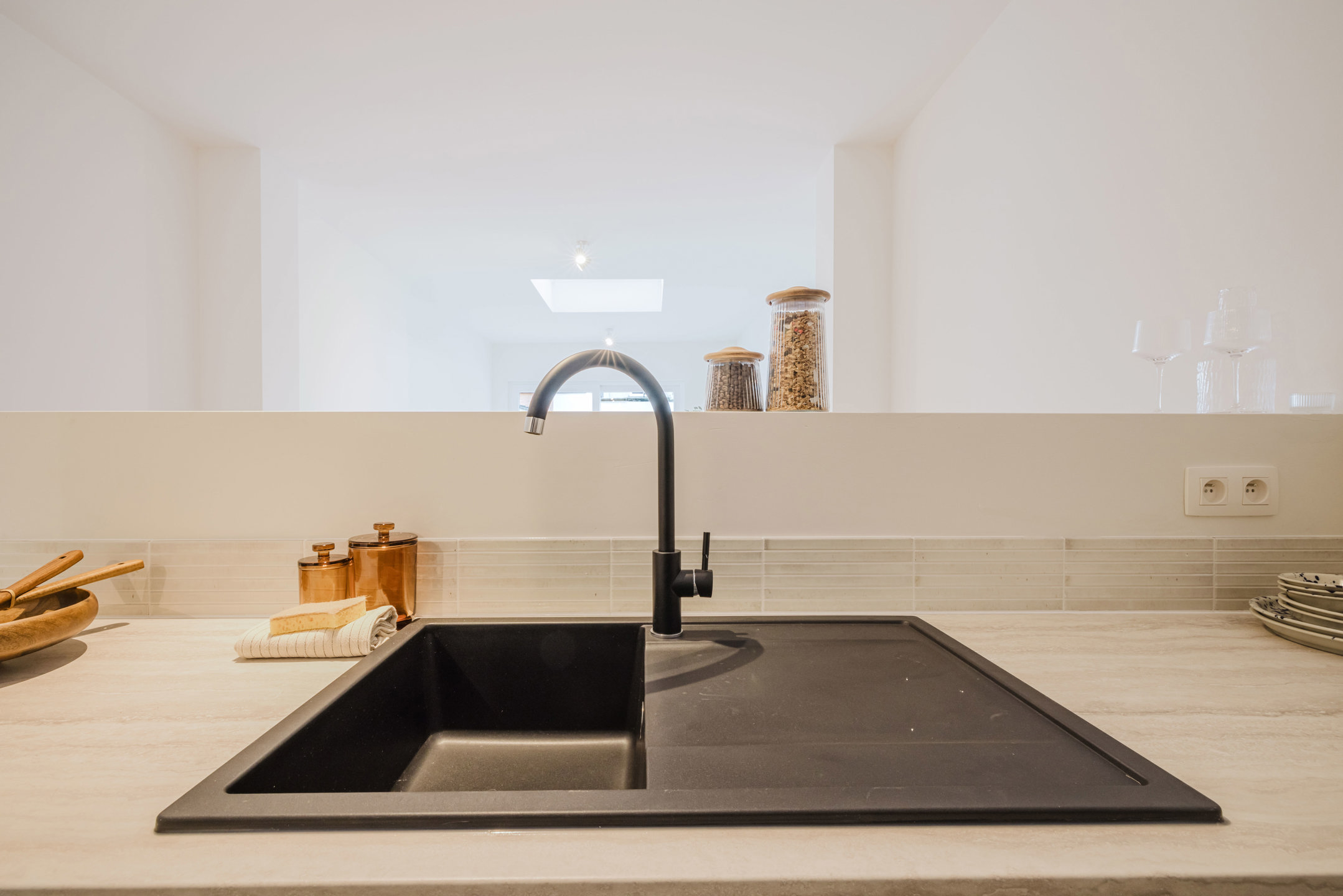 Binnenkort te koop: gerenoveerde woning met 4 slaapkamers en tuin - foto 5