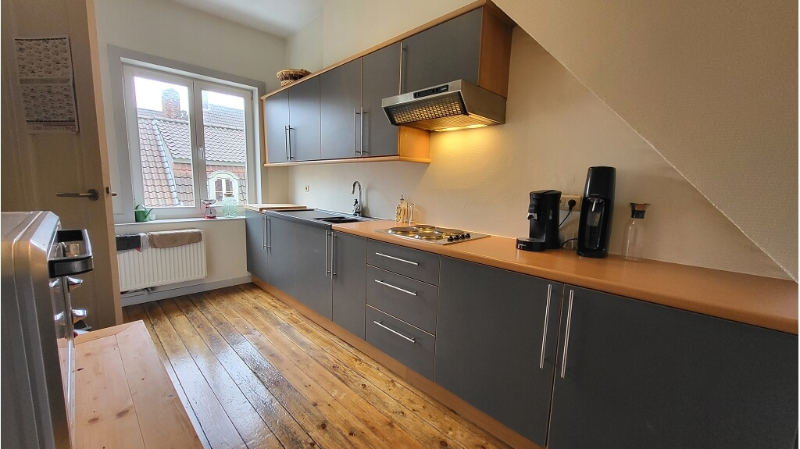 Lichtrijk en gezellig duplex-appartement te huur in het centrum van Brugge - photo 3