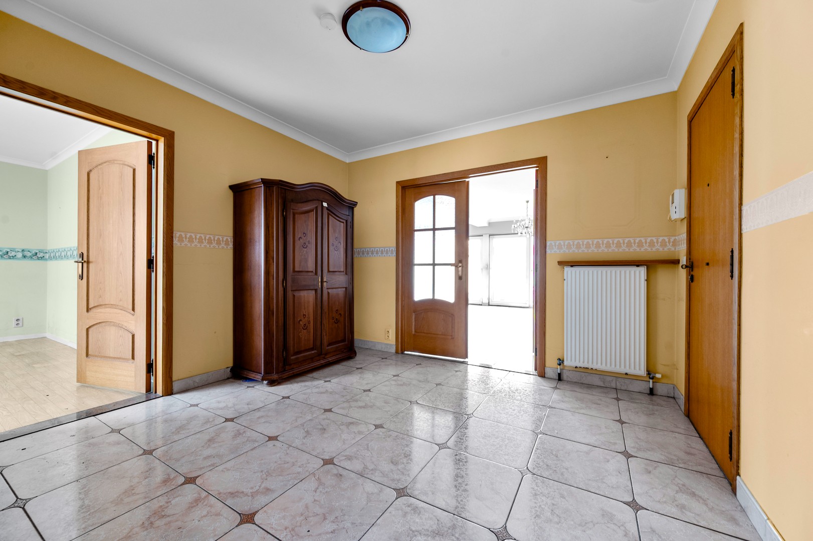 Zeer ruim appartement met 2 slaapkamers en ruim terras + Lift in het gebouw - photo 3