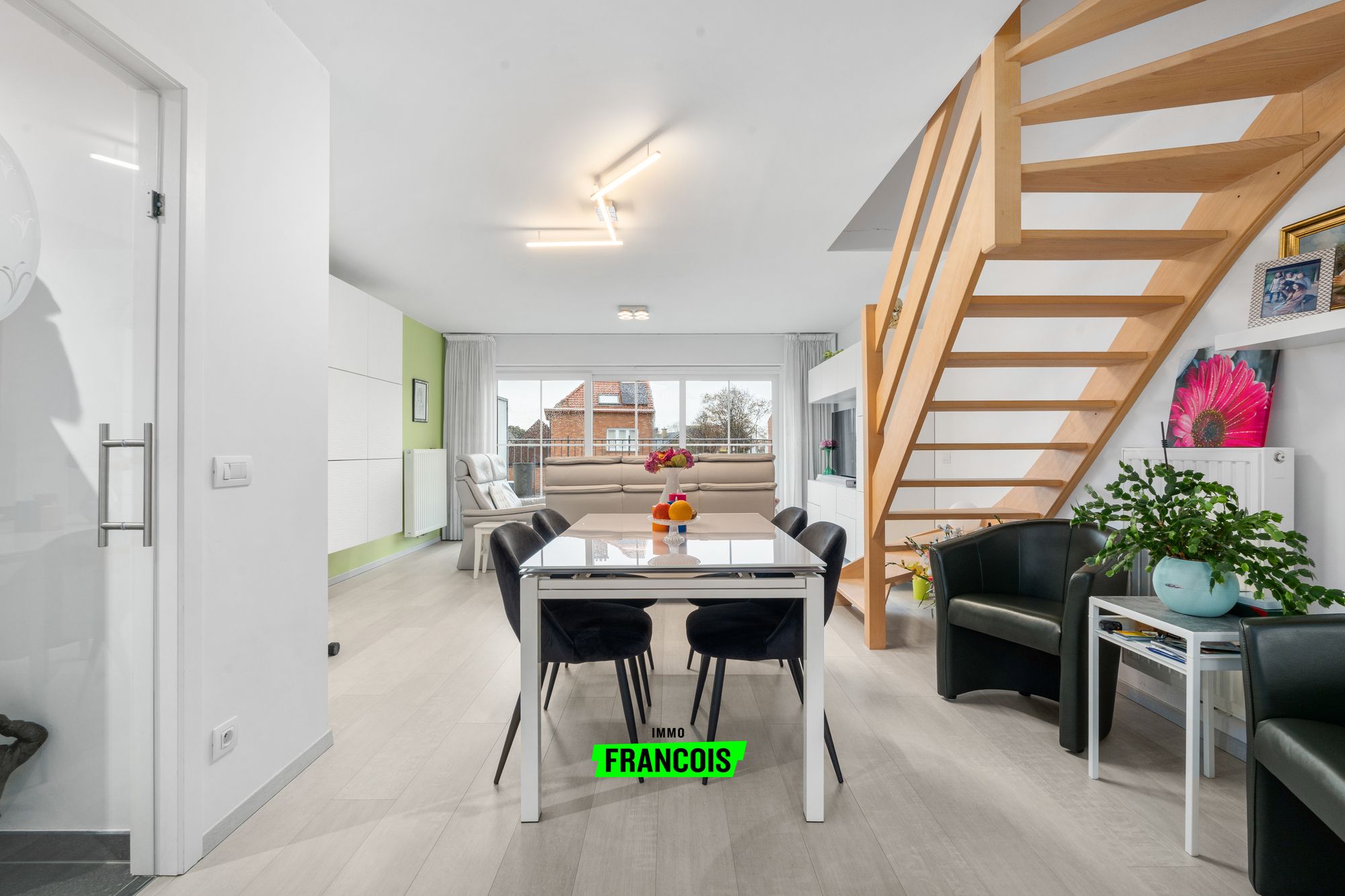 Modern en lichtrijk duplexappartement in recente residentie (2016) - foto 1