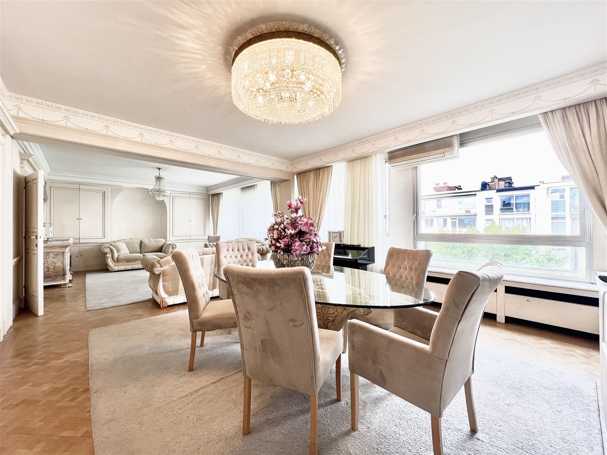 Apartment for sale in Antwerp with 5 bedrooms - photo 2
