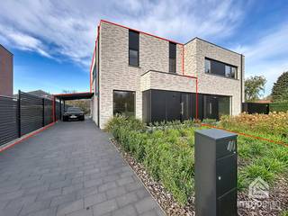 PLUSPUNTEN: + perceeloppervlakte: 302 m²+ bewoonbare oppervlakte: 148 m²+ 3 slaapkamers (waarvan nu één dressing)+ ventilatiesysteem D en 2 airco's+...