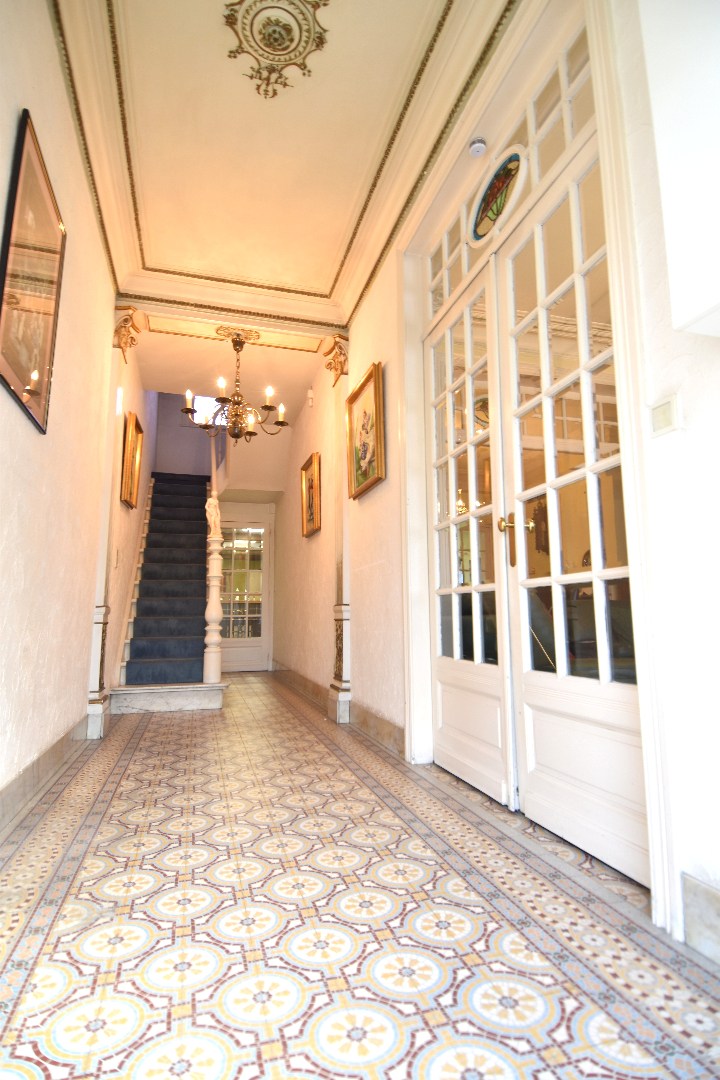 Sfeervolle gezinswoning met 4 slaapkamers, garage én tuin te koop in Kuurne-centrum - foto 2