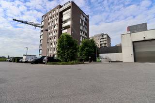 Garage à louer à Tamise