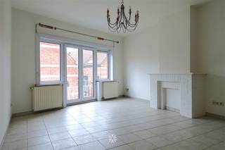 GENT - Hertstraat 6: Op zoek naar een rustig en centraal gelegen 2 slaapkamer appartement met garagebox te huur in Gent? Dan is dit pand...