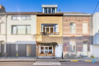 Viewing days on 28/03 and 29/03 – Contact Bruno for an appointment or further information on 0495 12 20 64.Located at 74 Kliniekstraat, this...