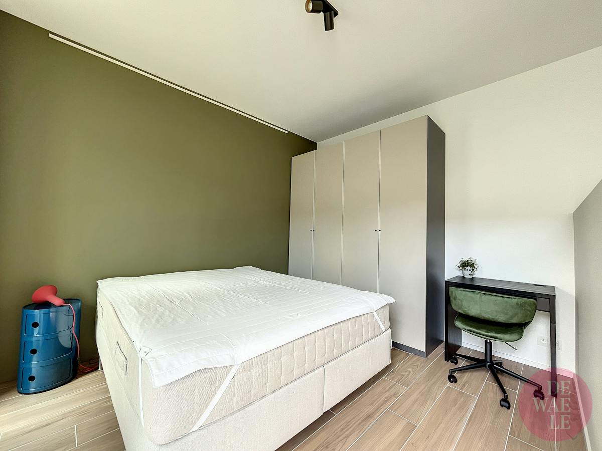 Canal Wharf | Recente gemeubelde studio van ±50m² + terras - foto 5