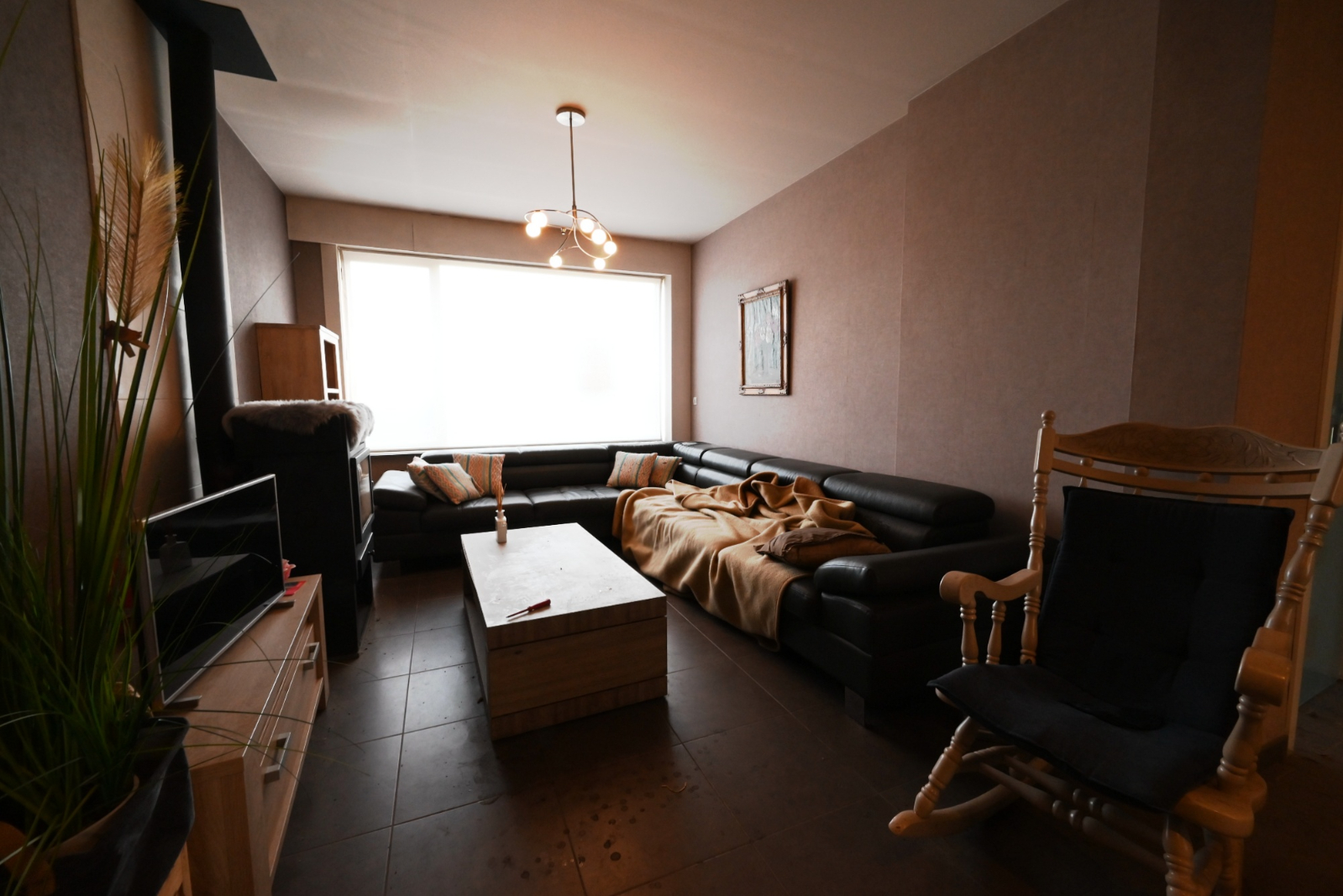 Woning (3slpk) + volledig ingerichte studio in het hartje van Ardooie! - foto 2