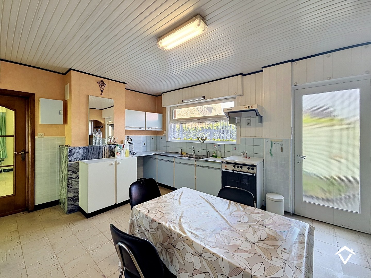 Gezinswoning met polyvalente ruimte, vijf slaapkamers en inpandige garage te Koekelare - foto 5