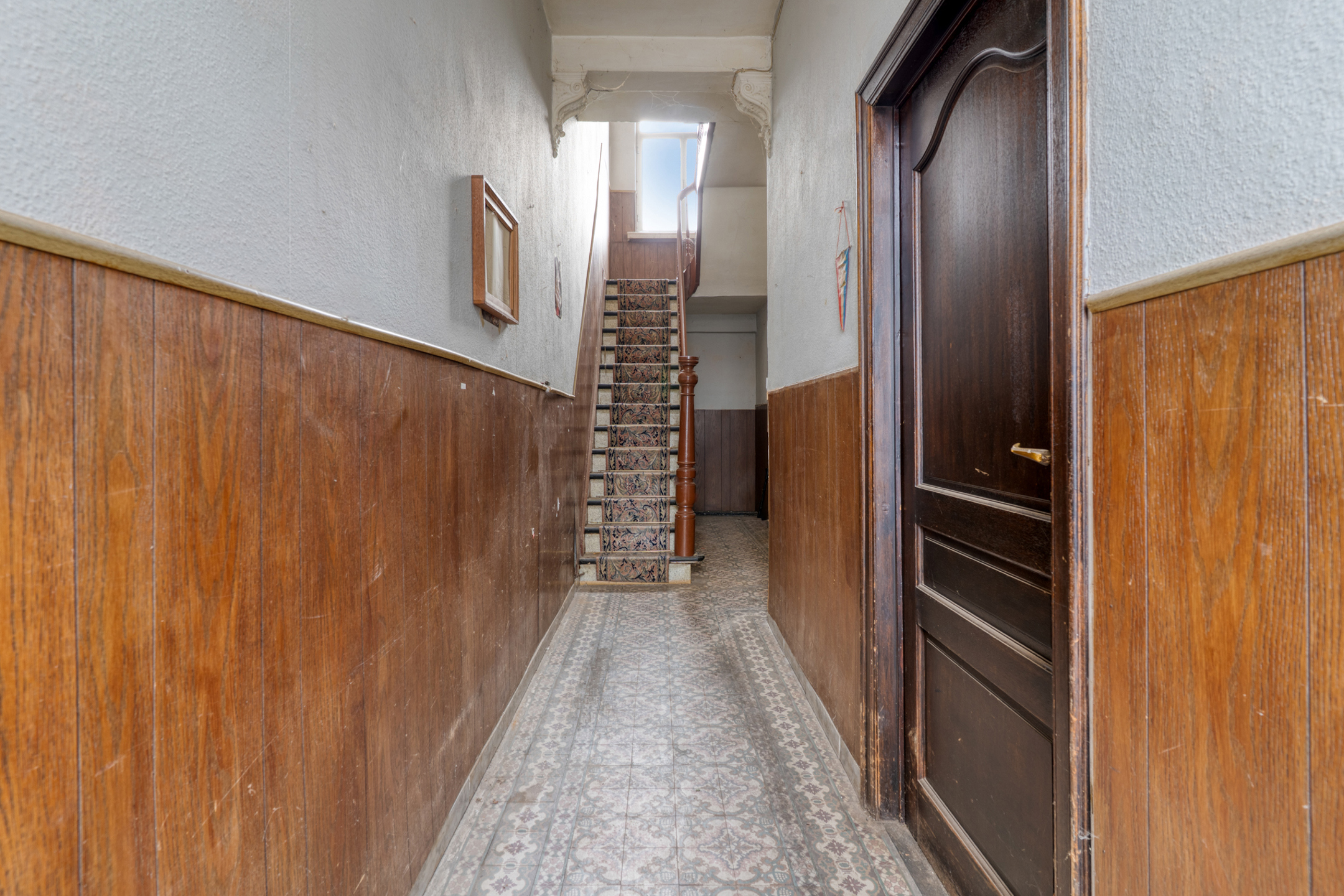 Totaal te renoveren stadswoning met 3 slaapkamers en stadstuintje - foto 4