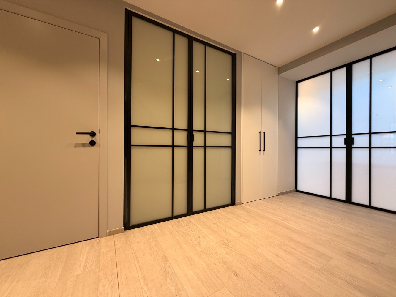 Uitzonderlijke kunstenaarswoning (253 m²) in hartje Hasselt – duurzaam, stijlvol en zeldzaam, met mogelijkheid tot bijhuren van een vlakbijgelegen garagebox. - foto 3