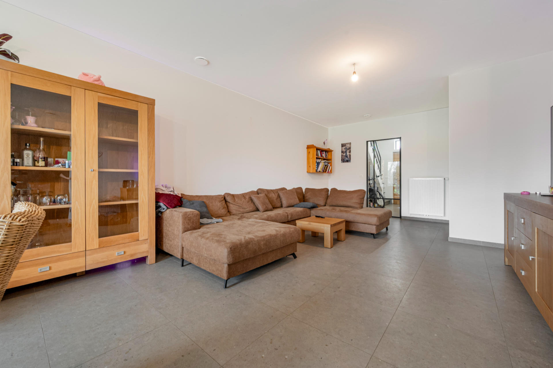 Prachtige recente woning met 4 slaapkamers, tuin en garage. - foto 5